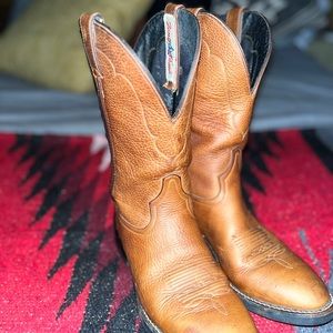 Tony Lama,  ***Mens 7, womens, 8